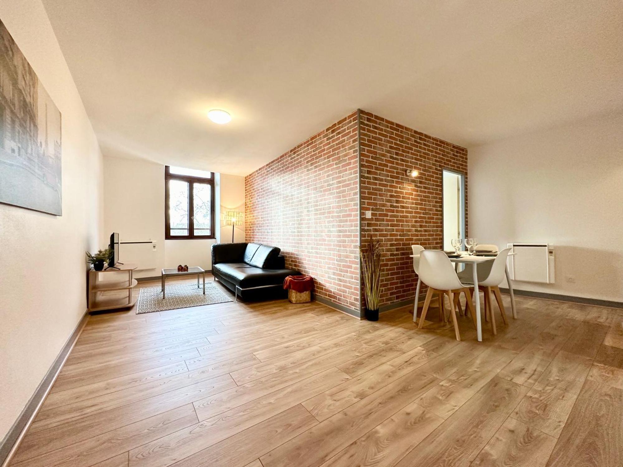 Apartamento La Confluence - Vue Imprenable & Hyper Centre Mont de Marsan Exterior foto